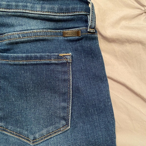 KanCan skinny jeans with  freyed hem - Picture 2 of 6